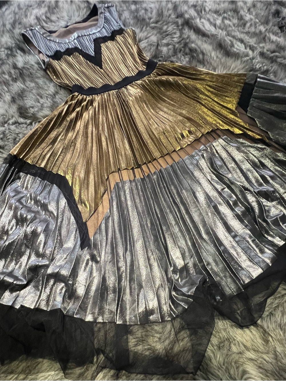 BCBGMaxAzria Metallic Gold and Silver Pleated Midi Dress - Picture 11 of 16